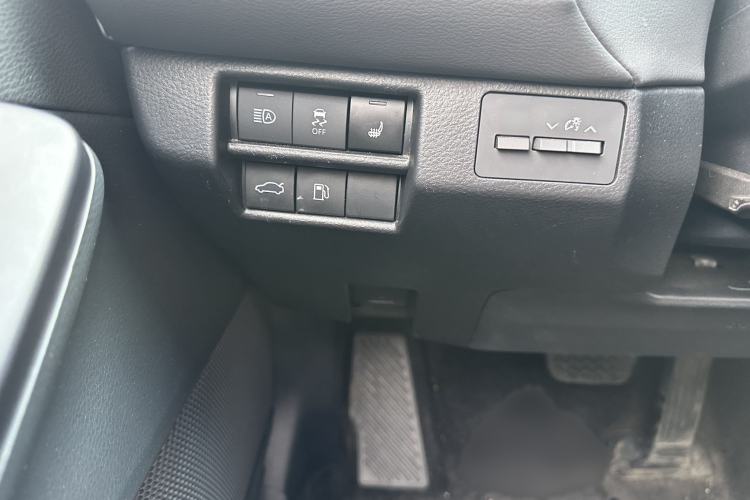 Used Toyota Avalon 2019 2.0L Ambition Edition China VI