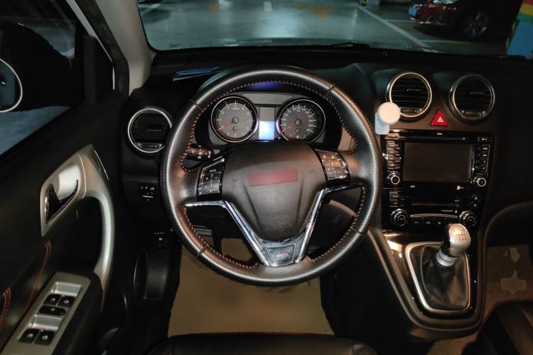 Used Haval H6 2013 Upgraded Model 1.5T Manual Two-Wheel Drive Elite Version
