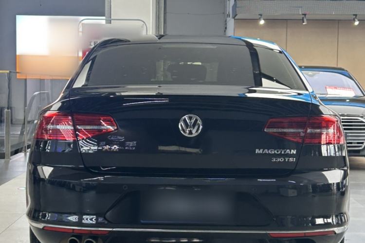 Used Volkswagen Magotan 2017 330TSI DSG Leading Model Exterior 5