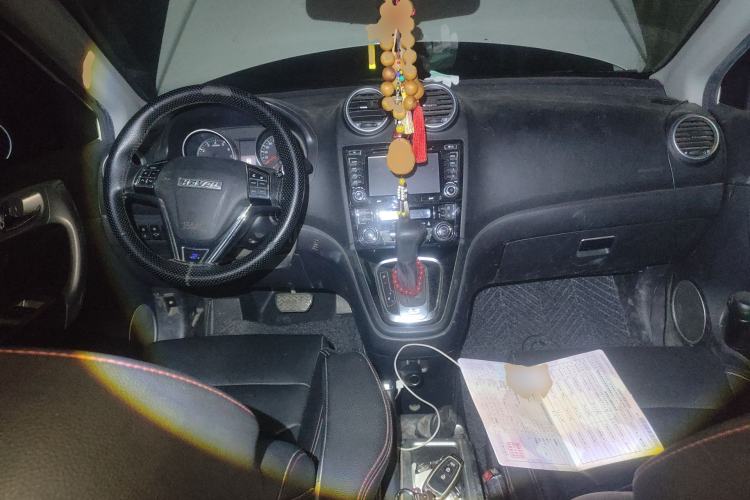 Used Haval H6 2017 Classic Edition 1.5T Automatic Two-Wheel Drive Elite Model Center Console