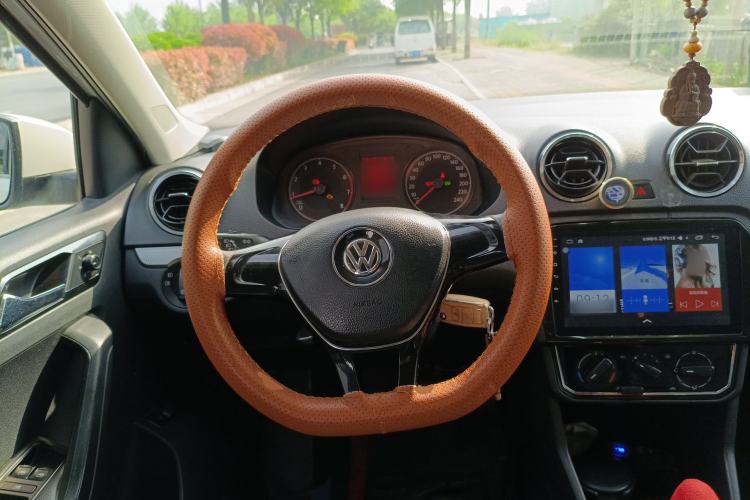 Used Volkswagen Jetta 2017 1.5L Automatic Comfort Model Steering Wheel
