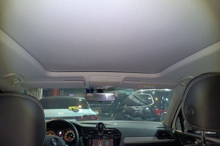 Used Volkswagen Tiguan L 2020 330TSI Automatic Two-Wheel Drive Panoramic Comfort Edition China VI Standard