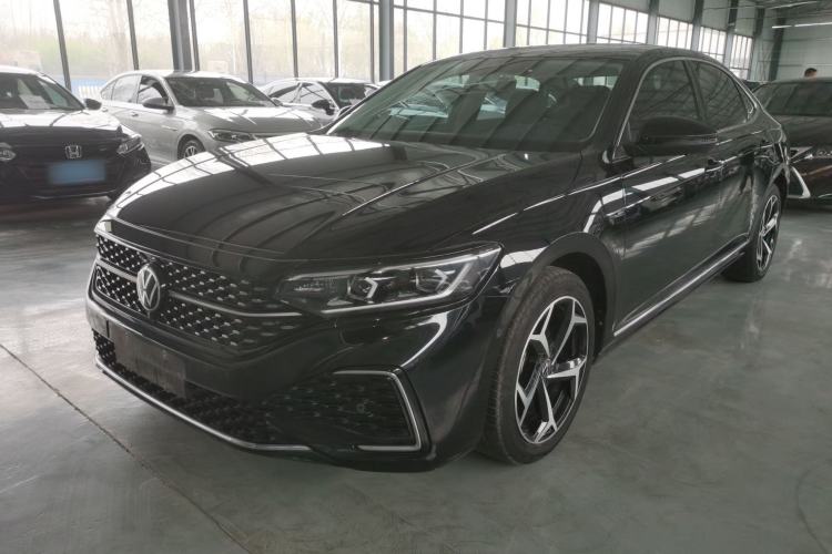 Used Volkswagen Passat 2023 330TSI Starry Luxury Edition