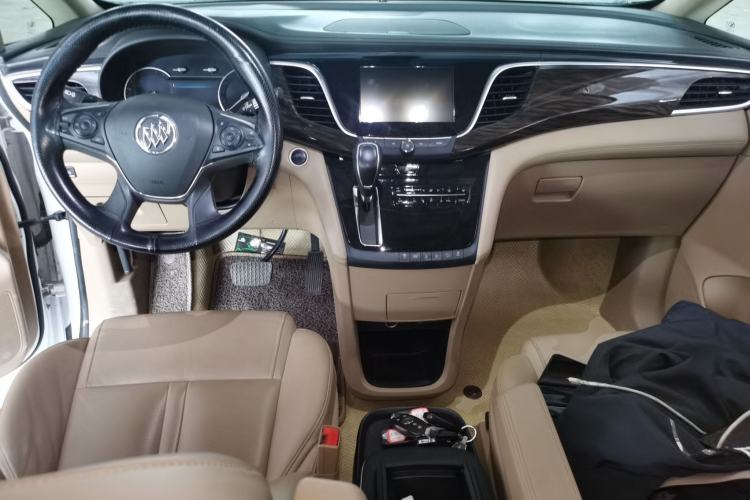 Used Buick GL8 2018 ES 28T Luxury Model China VI Standard Center Console