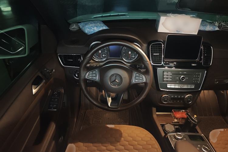 Used Mercedes-Benz GLE 2017 GLE 320 4MATIC Dynamic Model Steering Wheel