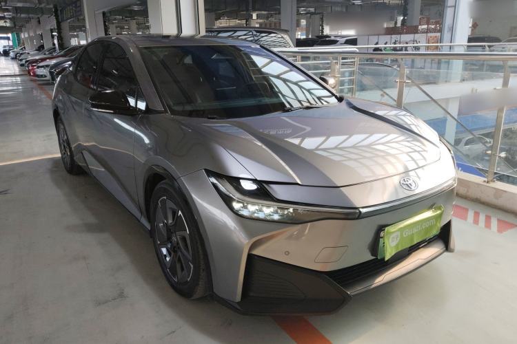 Used Toyota bZ3 2023 616 km Long-Range PRO