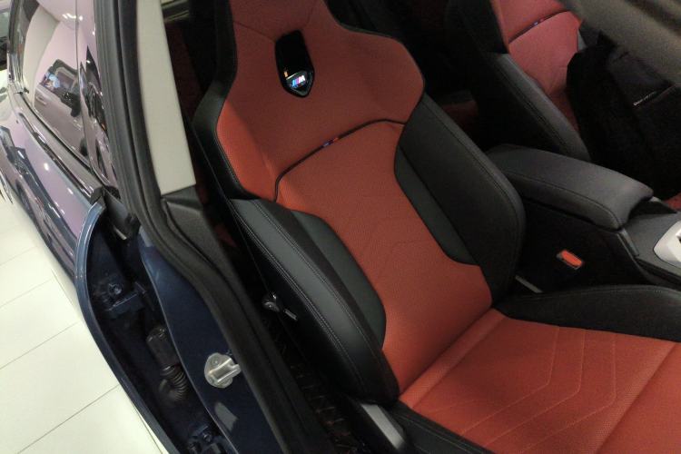 Used BMW 2 Series 2025 225L M Sport Night Edition Package Right Front Seat