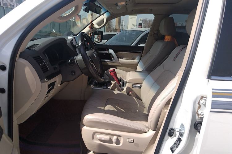 Used Toyota Land Cruiser 