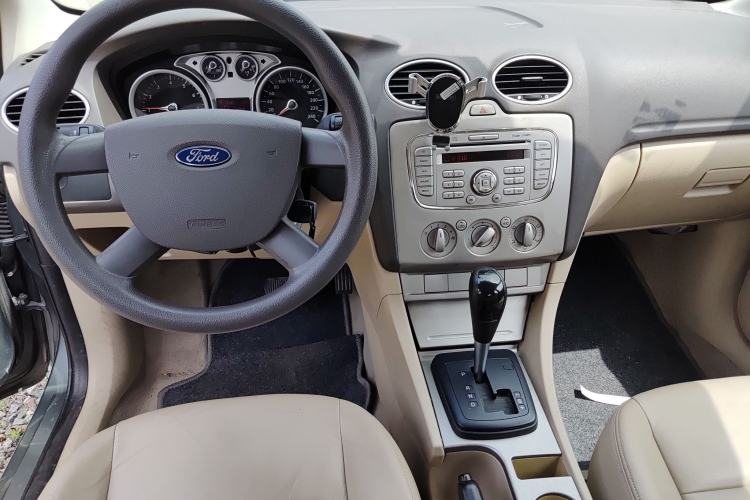 Used Ford Focus 2011 Hatchback 1.8L Automatic Fashion Edition
