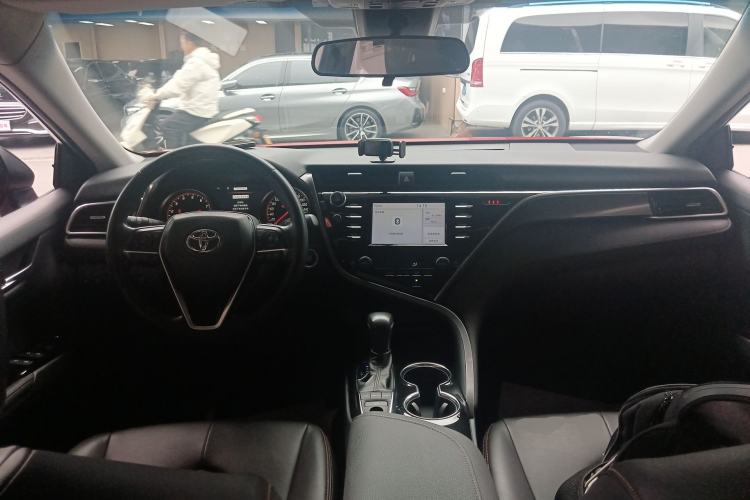 Used Toyota Camry 2018 2.0S FENGSHANG Edition Center Console