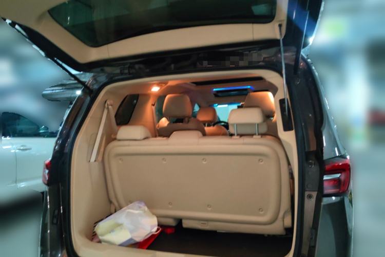 Used Buick GL8 2023 Land Executive Class Deluxe Model