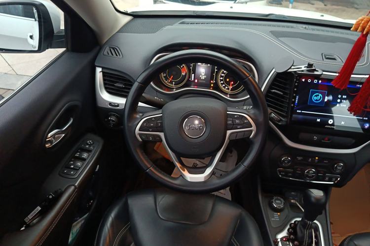 Used Jeep Cherokee 2016 2.4L Professional Edition