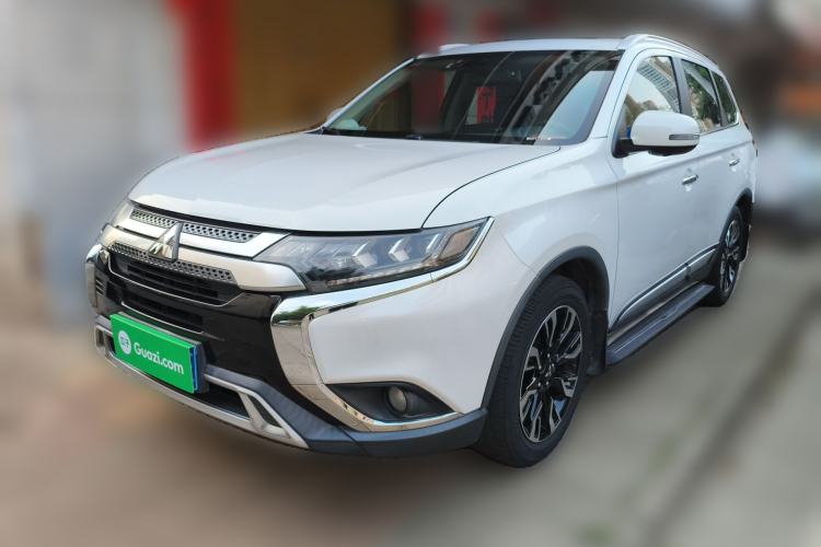 Used Mitsubishi Outlander 2020 2.4L 4x4 Zhi Xiang Edition 7-Seater