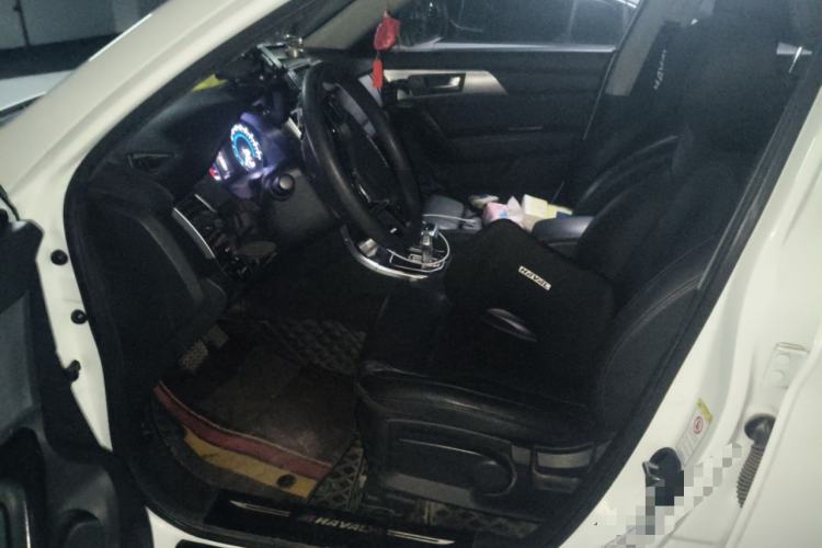 Used Haval H2 2018 1.5T Dual-Clutch Two-Wheel Drive Fashion Model China VI Standard
