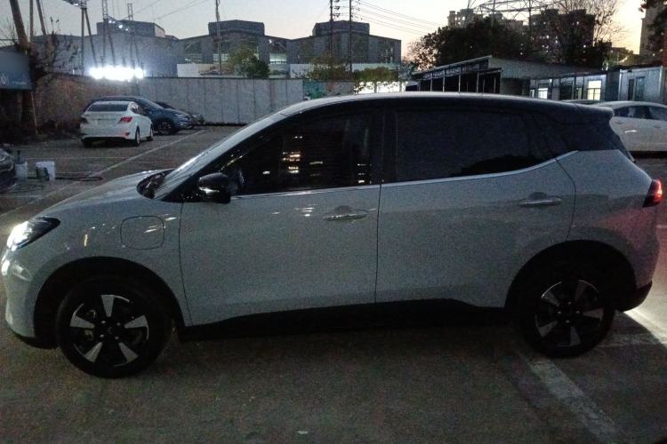 Used Wuling Bingo PLUS 2024 510 km Range 5-Seater Version
