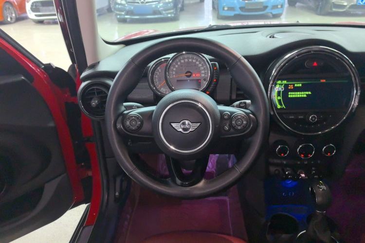 Used MINI 2016 1.5T COOPER Pioneer Edition Five-Door Model Steering Wheel
