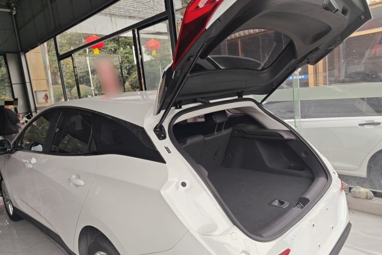 Used Buick Velite 6 2023 Revised Version 430 km Range – Commuter Edition Trunk