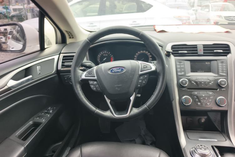 Used Ford Mondeo 2018 EcoBoost 180 Fashion Edition Steering Wheel