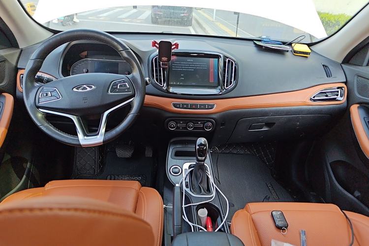 Used Chery Tiggo 7 2016 2.0L CVT Shining Edition Center Console