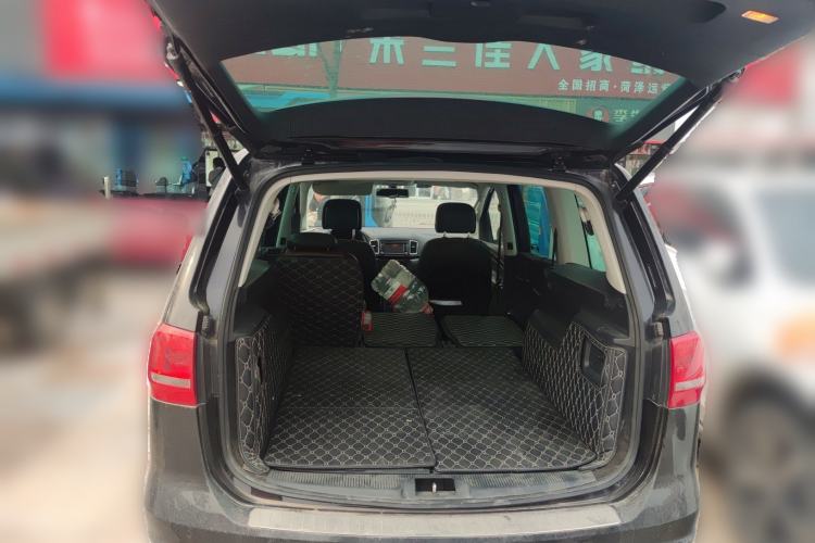 Used Volkswagen Sharan 2014 2.0 TSI Comfort Model
