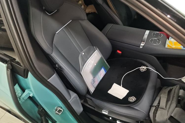 Used Xiaomi Auto YU7 2025 Ultra-Long Range Rear-Wheel Drive Version
