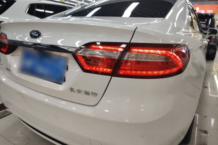 Used Ford Taurus 2015 EcoBoost 245 Luxury Model