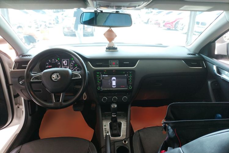 Used Skoda Octavia 2016 1.6L Automatic Smart Drive Edition
