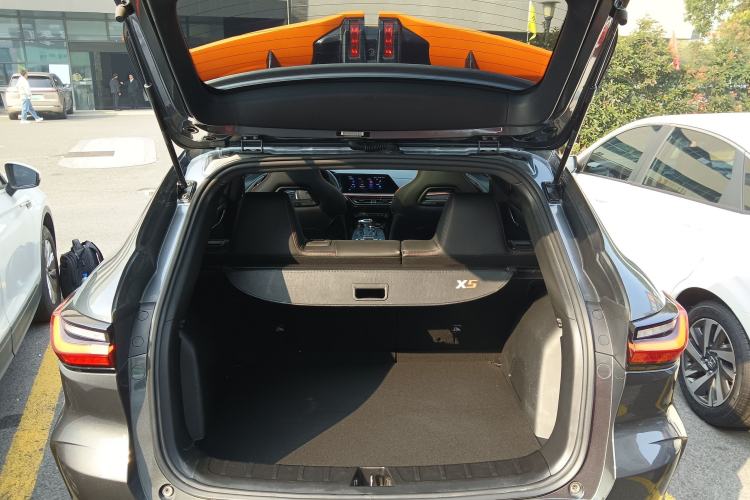 Used CHANGAN OSHAN X5 2022 Sport Edition 1.5T DCT Cyclone Assault
