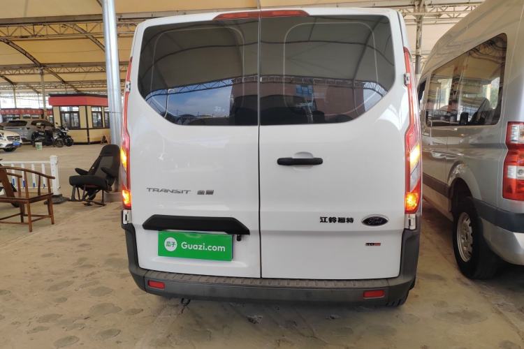Used Ford Transit 2019 2.0T Diesel Multi-Purpose Commercial Vehicle Short Wheelbase Low Roof 6-Seater China VI Standard