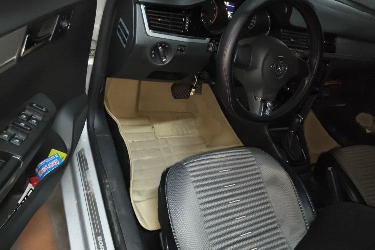 Used Volkswagen Bora 2014 1.6L Automatic Comfort Model Driver Seat