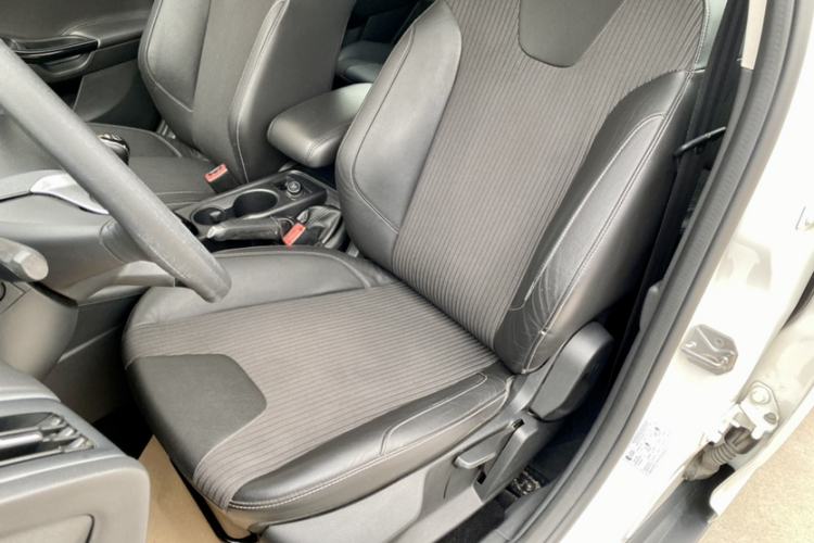 Used Ford Focus 2012 Hatchback 1.6L Manual Fashion Edition Left Front Seat