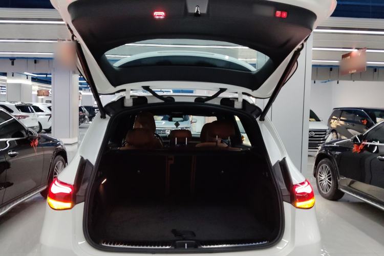 Used Mercedes-Benz GLC 2023 GLC 300 L 4MATIC Dynamic Edition 5-seater