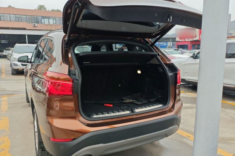 Used BMW X1 2016 sDrive18Li Premium Edition Trunk