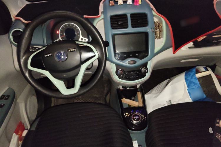 Used CHANGAN Benni E-Star 2021 National Edition Colorful Version Lithium Iron Phosphate (31.95 kWh) Center Console