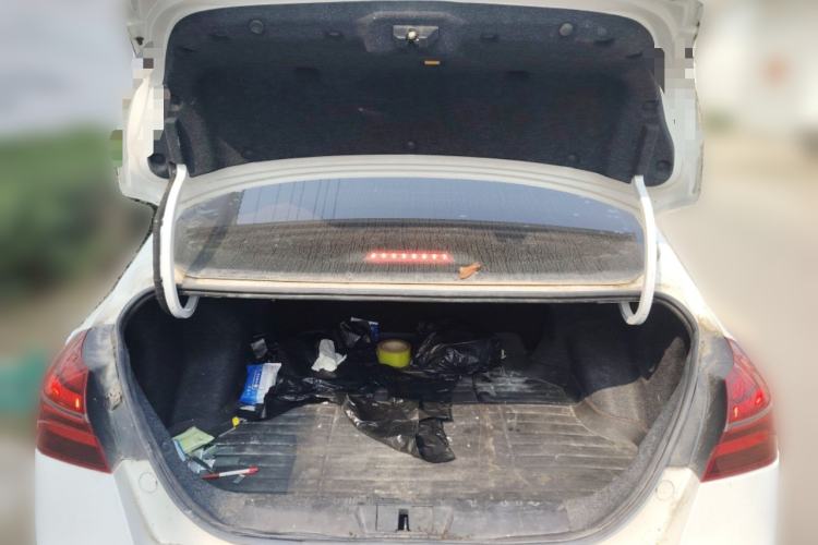 Used Geely Auto Emgrand 2019 Leading Edition 1.5L Manual Luxury Model China VI Standard
