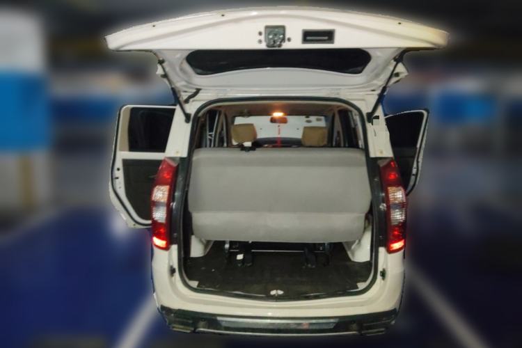 Used Wuling Hongguang 2018 1.2L Classic S Base Model Trunk