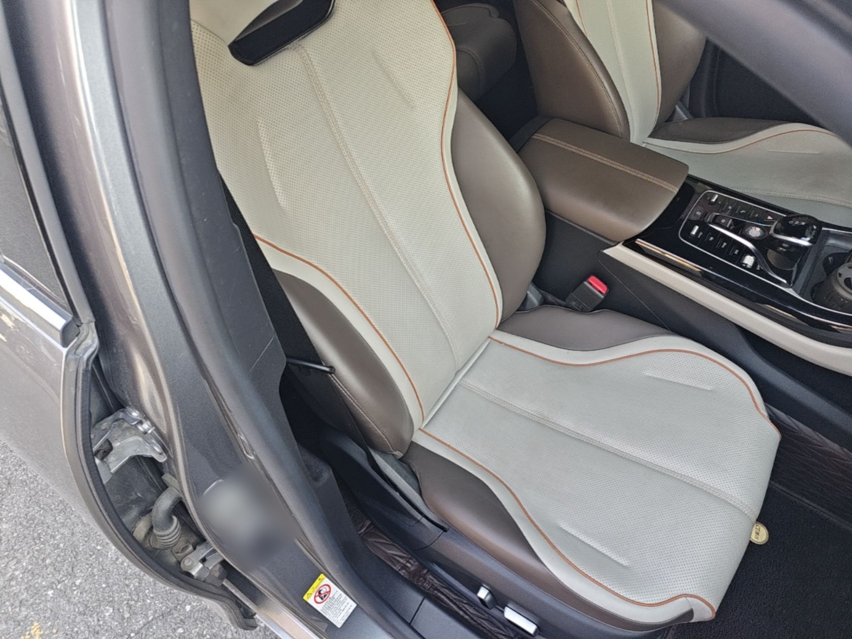 BYD Qin PLUS 2024 HONOR Edition DM-i 120KM Excellence Model — снимка 19