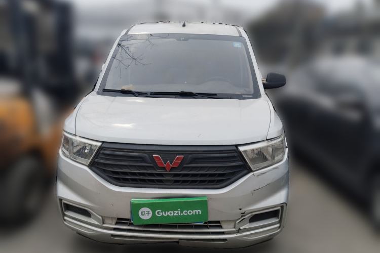 Used Wuling Hongguang V 2019 1.5L Jingqu Edition Sealed-Window Vehicle China VI LAR

