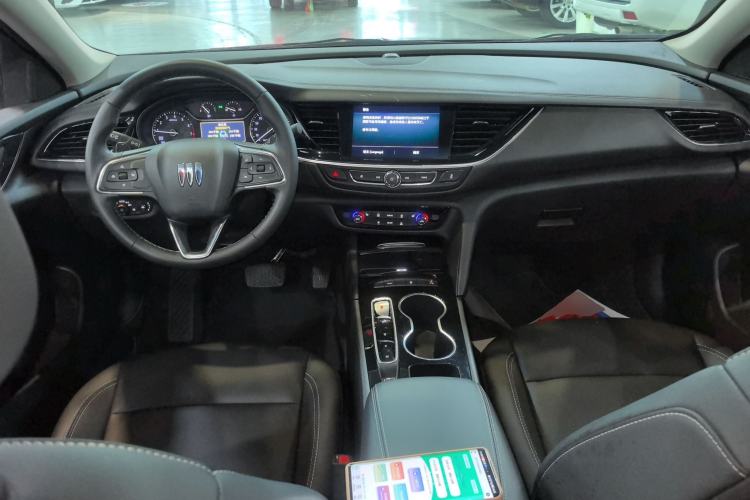 Used Buick Regal 2024 25T Deluxe Edition Center Console