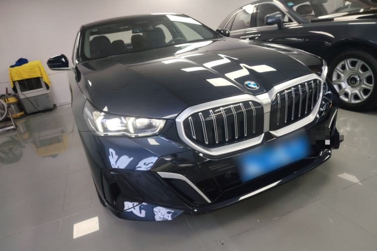 Used BMW 5 Series 2025 530Li Luxury Edition M Sport Package
