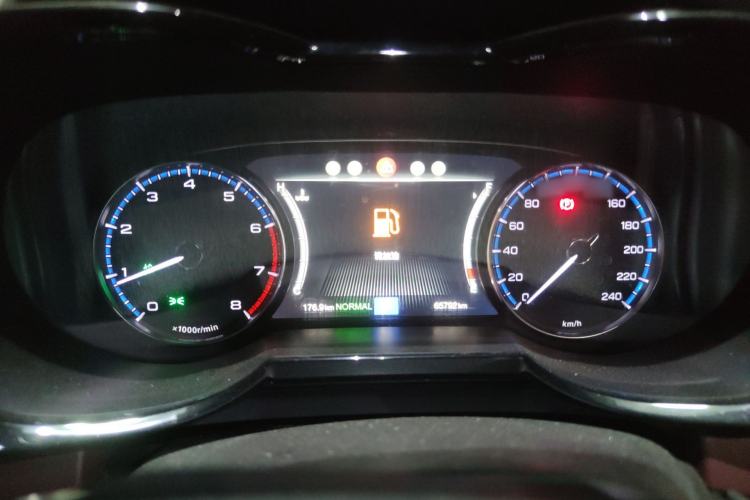 Used GAC Trumpchi GS8 2017 320T Two-Wheel Drive Luxury Smart Connectivity Version (7 Seats) Instrument Cluster