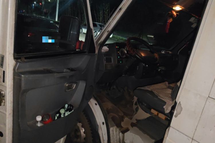 Used Iveco Daily 2012 2.5T-A35 Logistics Version 1 Mid-Roof
