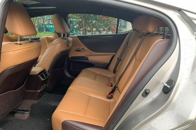 Used Lexus ES 2020 200 Excellence Edition