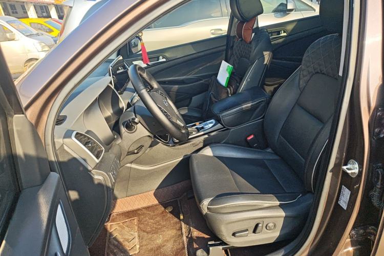 Used Hyundai Tucson 2020 280TGDi Two-Wheel-Drive GLS Fashion Edition China VI Standard
