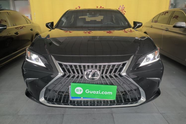 Used Lexus ES 2023 200 Excellence Edition Front