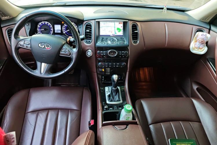 Used Infiniti QX50 2015 2.5L Luxury Edition Center Console