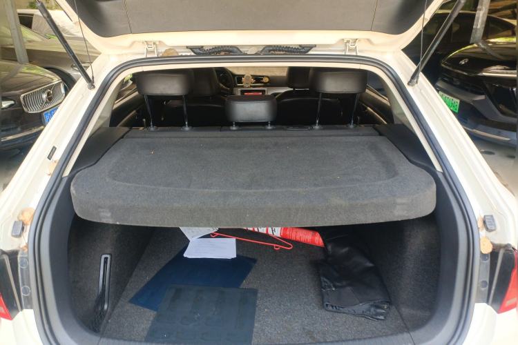 Used Volkswagen Gran Lavida 2013 1.4 TSI Automatic Comfort Model Trunk