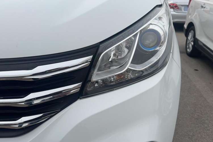 Used SAIC MAXUS G10 2022 2.0T Automatic Smart Enjoyment Version Gasoline 7 Seats
