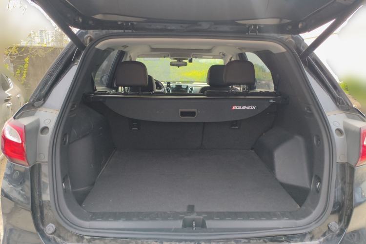 Used Chevrolet Equinox 2019 Redline 550T Automatic All-Wheel-Drive RS Model China VI Standard Trunk