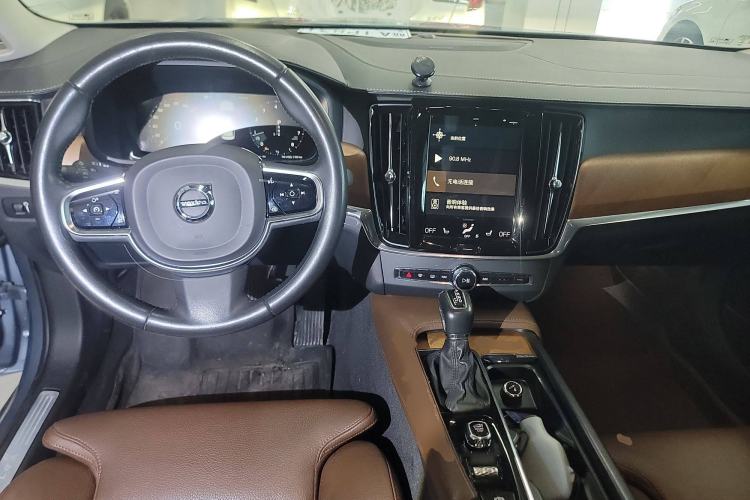 Used Volvo S90 2020 T5 Zhiyuan Luxury Edition
